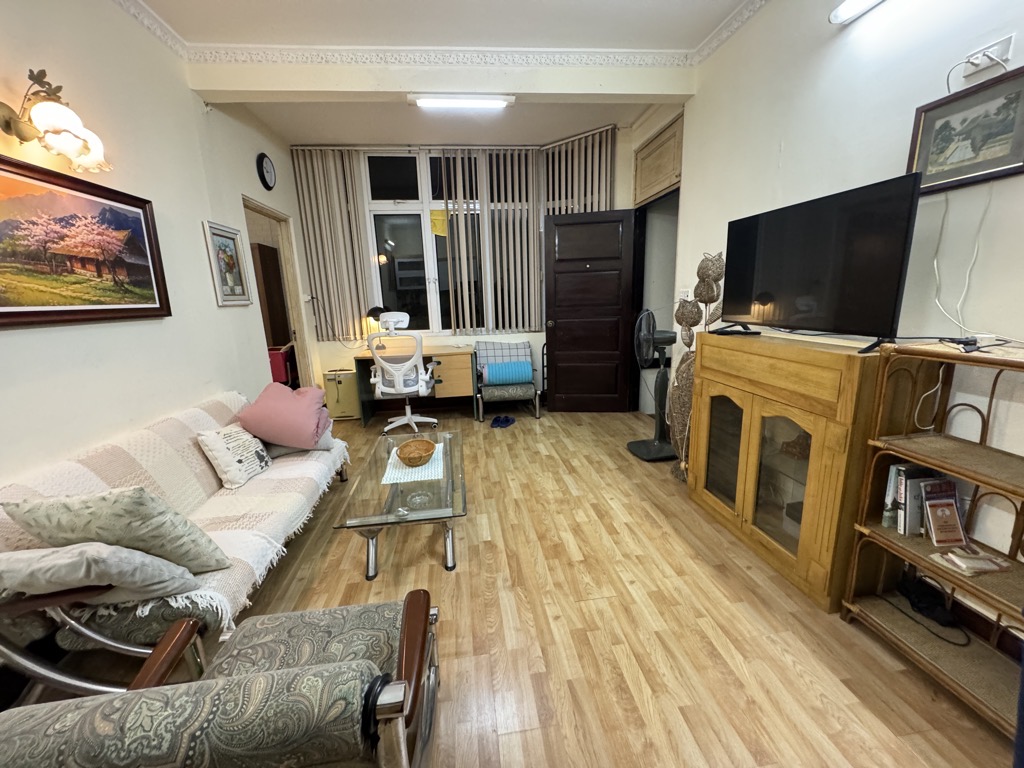 Bán nhà Trần Hưng Đạo - diện tích 133.5m2 5 tầng - Mặt phố VIP - giá 106,8 tỷ