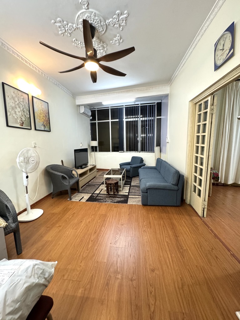 Bán nhà Trần Hưng Đạo - diện tích 133.5m2 5 tầng - Mặt phố VIP - giá 106,8 tỷ