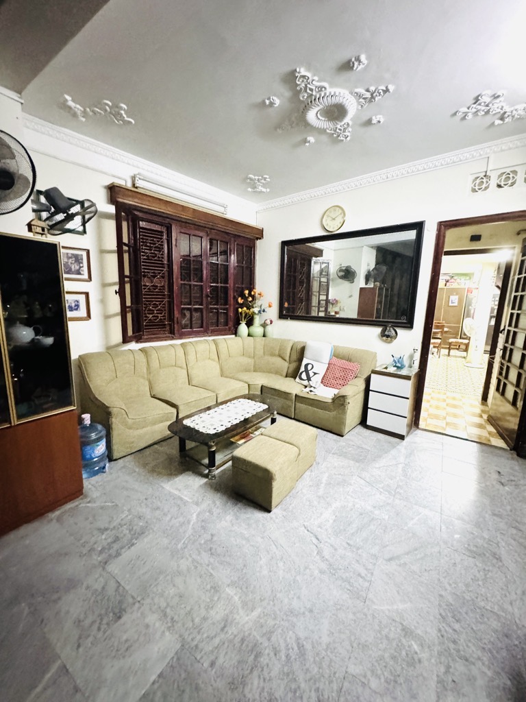 Bán nhà Trần Hưng Đạo - diện tích 133.5m2 5 tầng - Mặt phố VIP - giá 106,8 tỷ