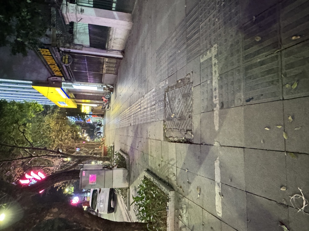 Bán nhà Trần Hưng Đạo - diện tích 133.5m2 5 tầng - Mặt phố VIP - giá 106,8 tỷ