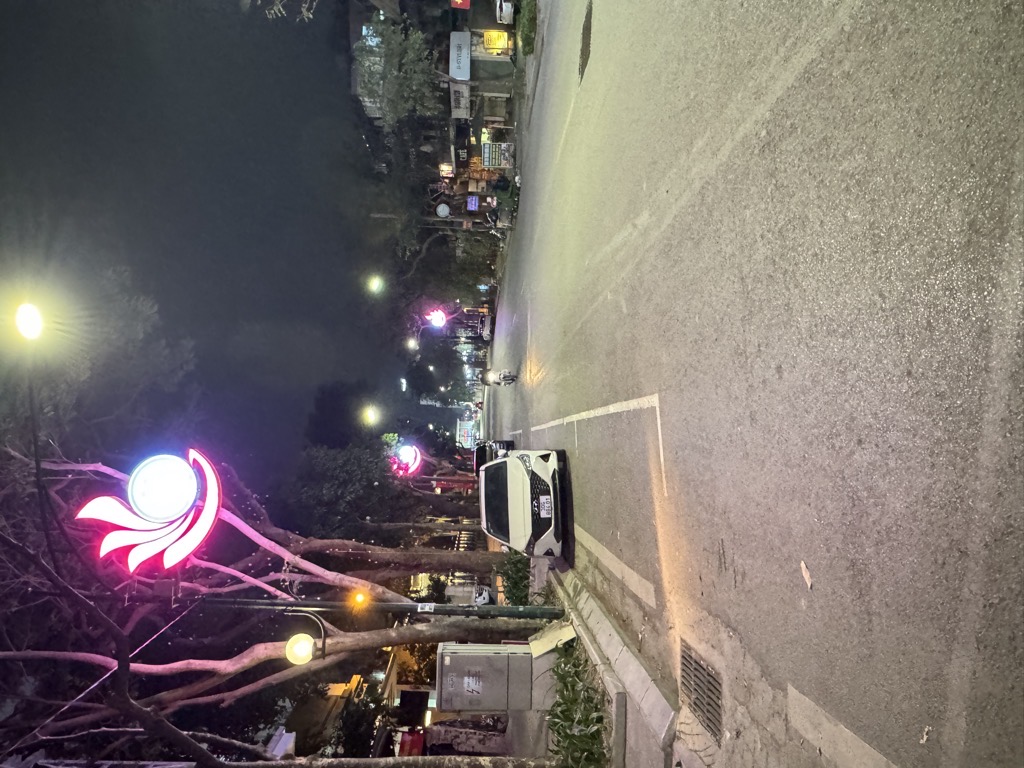 Bán nhà Trần Hưng Đạo - diện tích 133.5m2 5 tầng - Mặt phố VIP - giá 106,8 tỷ