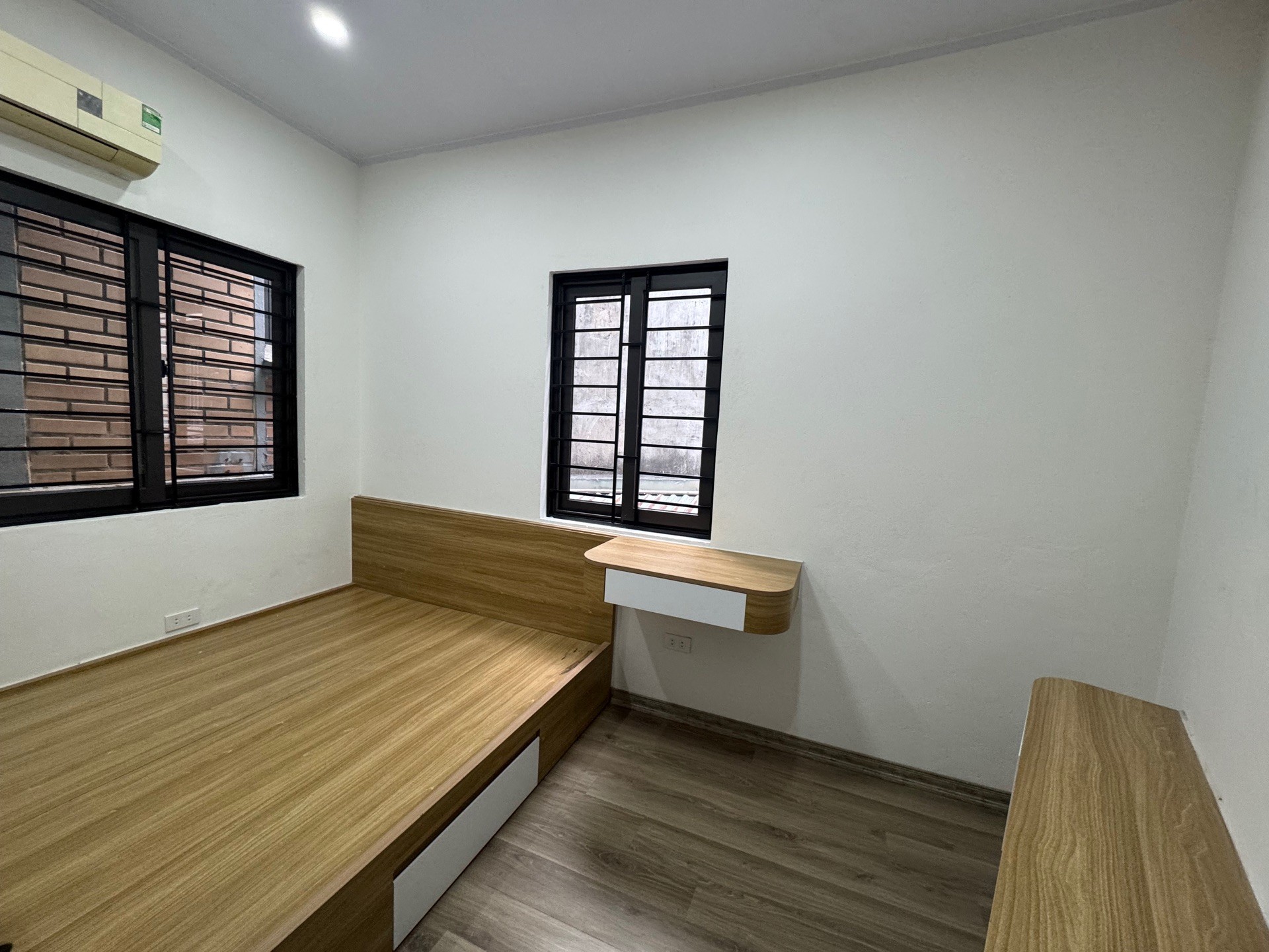 Bán nhà Hồng Mai - diện tích 11m2 4 tầng - Nhà đẹp, full nội thất - giá 3,5 tỷ