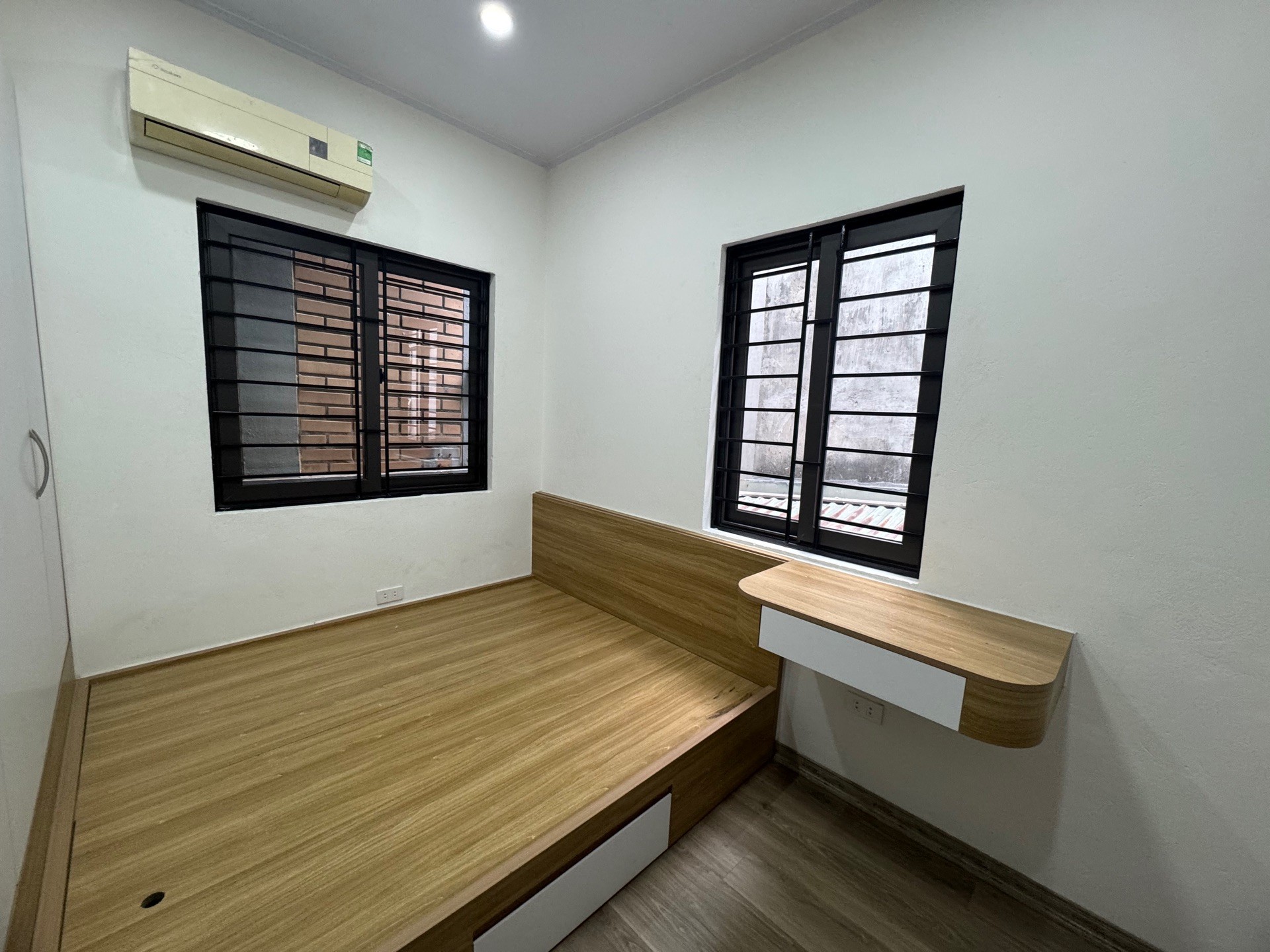 Bán nhà Hồng Mai - diện tích 11m2 4 tầng - Nhà đẹp, full nội thất - giá 3,5 tỷ
