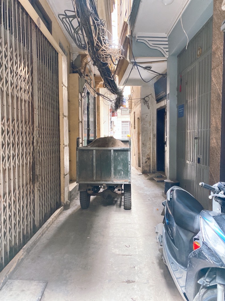 Bán nhà Trần Khát Chân - diện tích 80m2 3 tầng - Lô góc 4 mặt thoáng - giá 23,5 tỷ