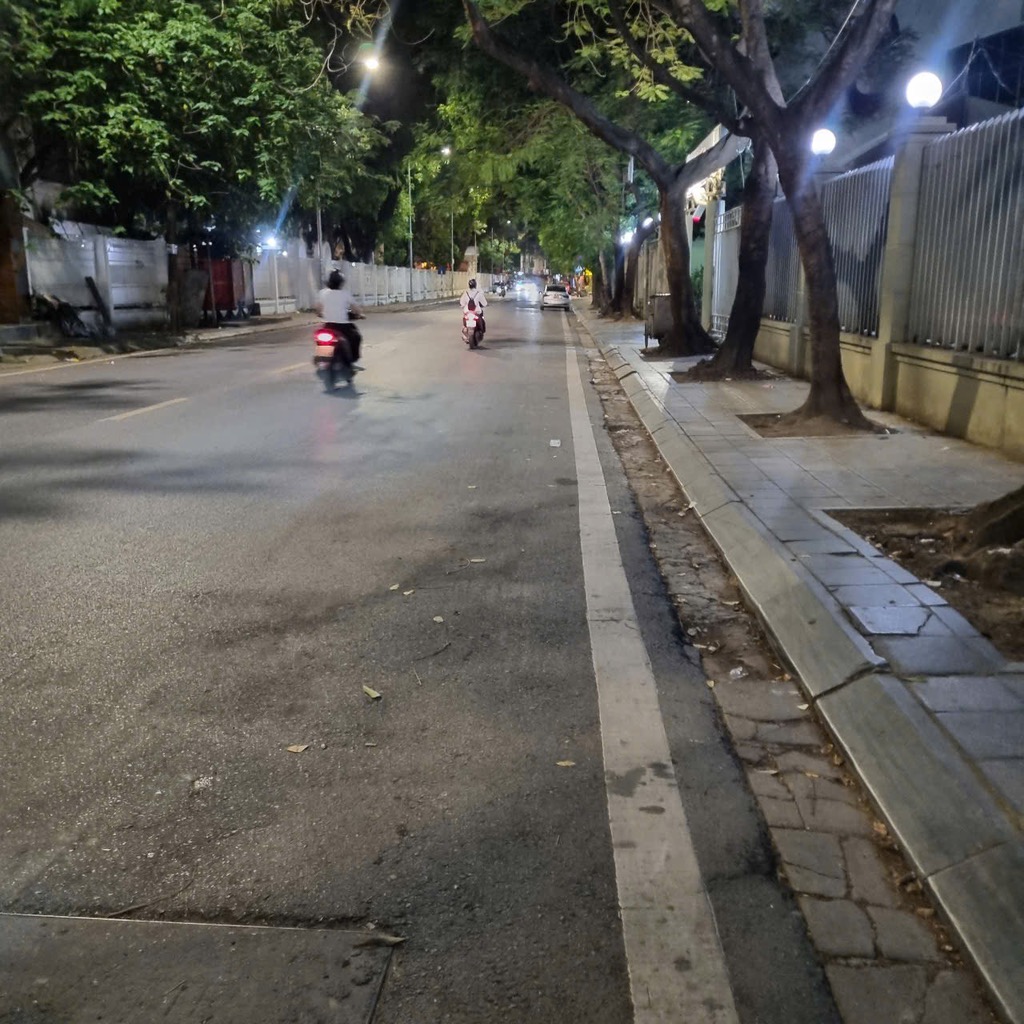 Bán nhà Nguyễn Đình Chiểu - diện tích 19m2 5 tầng - LÔ GÓC 3 MẶT NGÕ - giá 8,5 tỷ