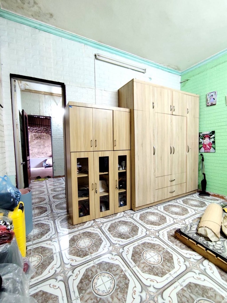 Bán nhà Hoàng Mai - diện tích 70m2 2 tầng - Ngõ thông thoáng, cực gần ô tô tránh - giá 9,8 tỷ