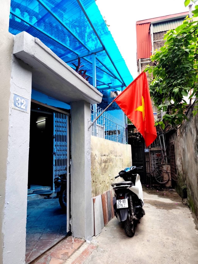 Bán nhà Hoàng Mai - diện tích 70m2 2 tầng - Ngõ thông thoáng, cực gần ô tô tránh - giá 9,8 tỷ