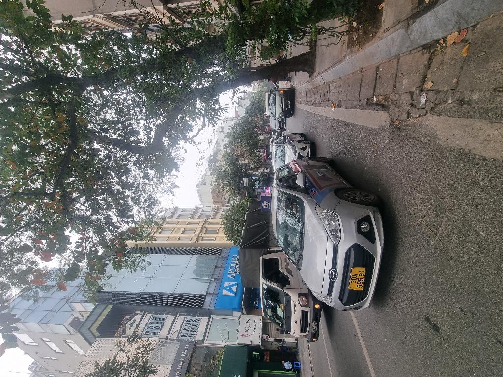 Bán nhà Phố Huế - diện tích 110m2 1 tầng - Mặt phố kinh doanh, nhiều khách - giá 25 tỷ