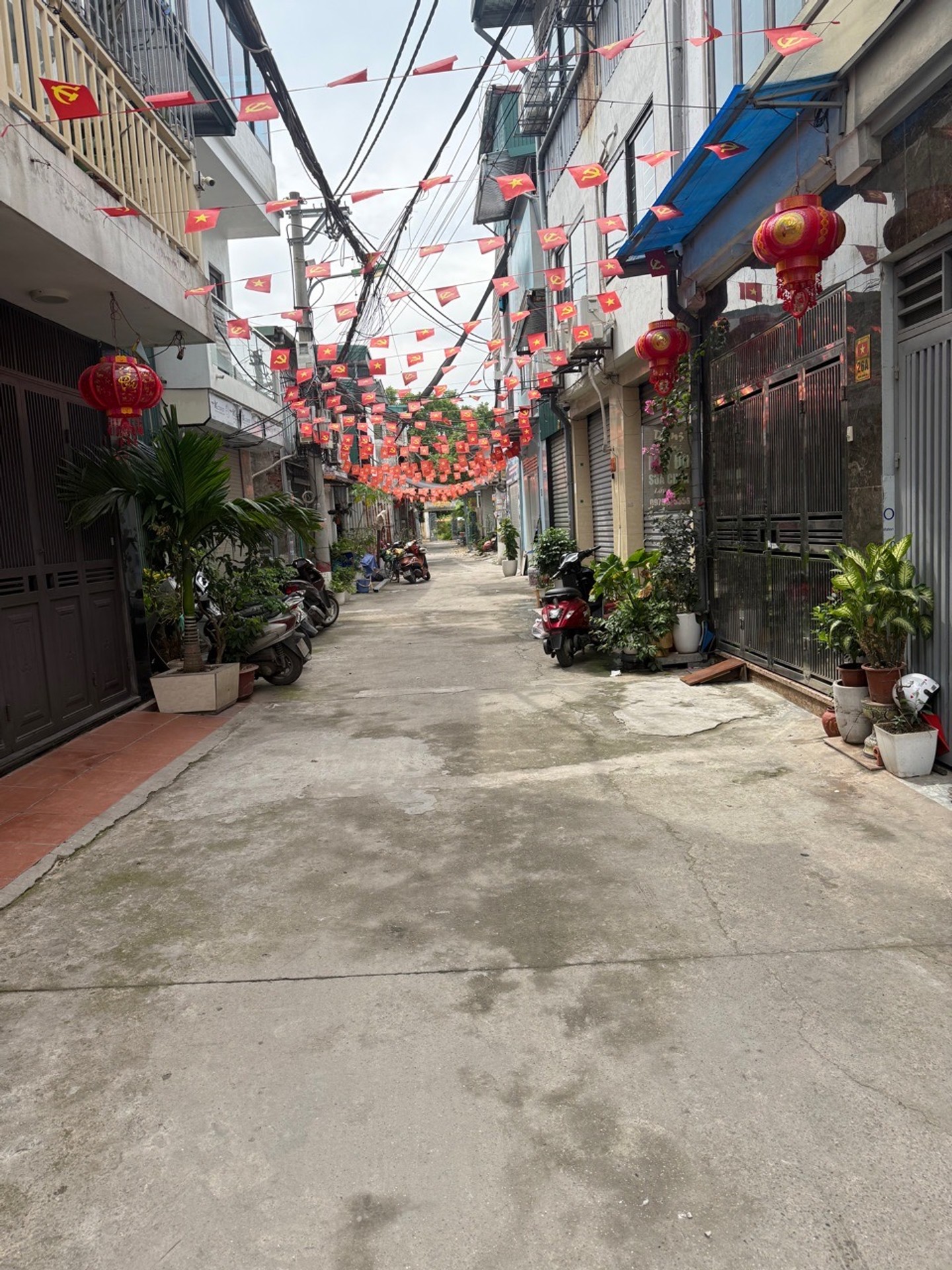 Bán nhà Định Công Hạ - diện tích 82m2 5 tầng - ô tô đỗ cửa - giá 7,9 tỷ
