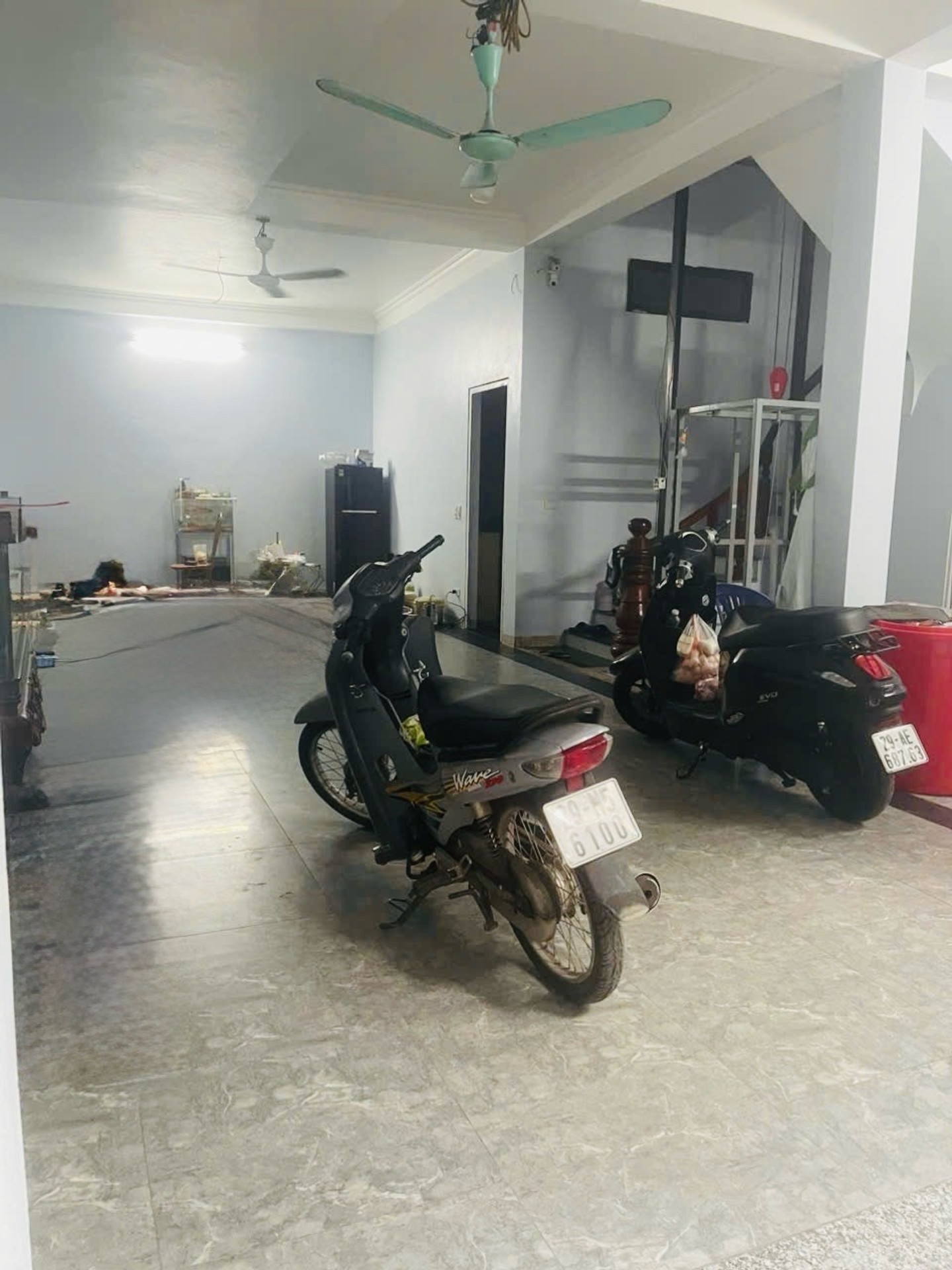 Bán nhà Định Công Hạ - diện tích 82m2 5 tầng - ô tô đỗ cửa - giá 7,9 tỷ