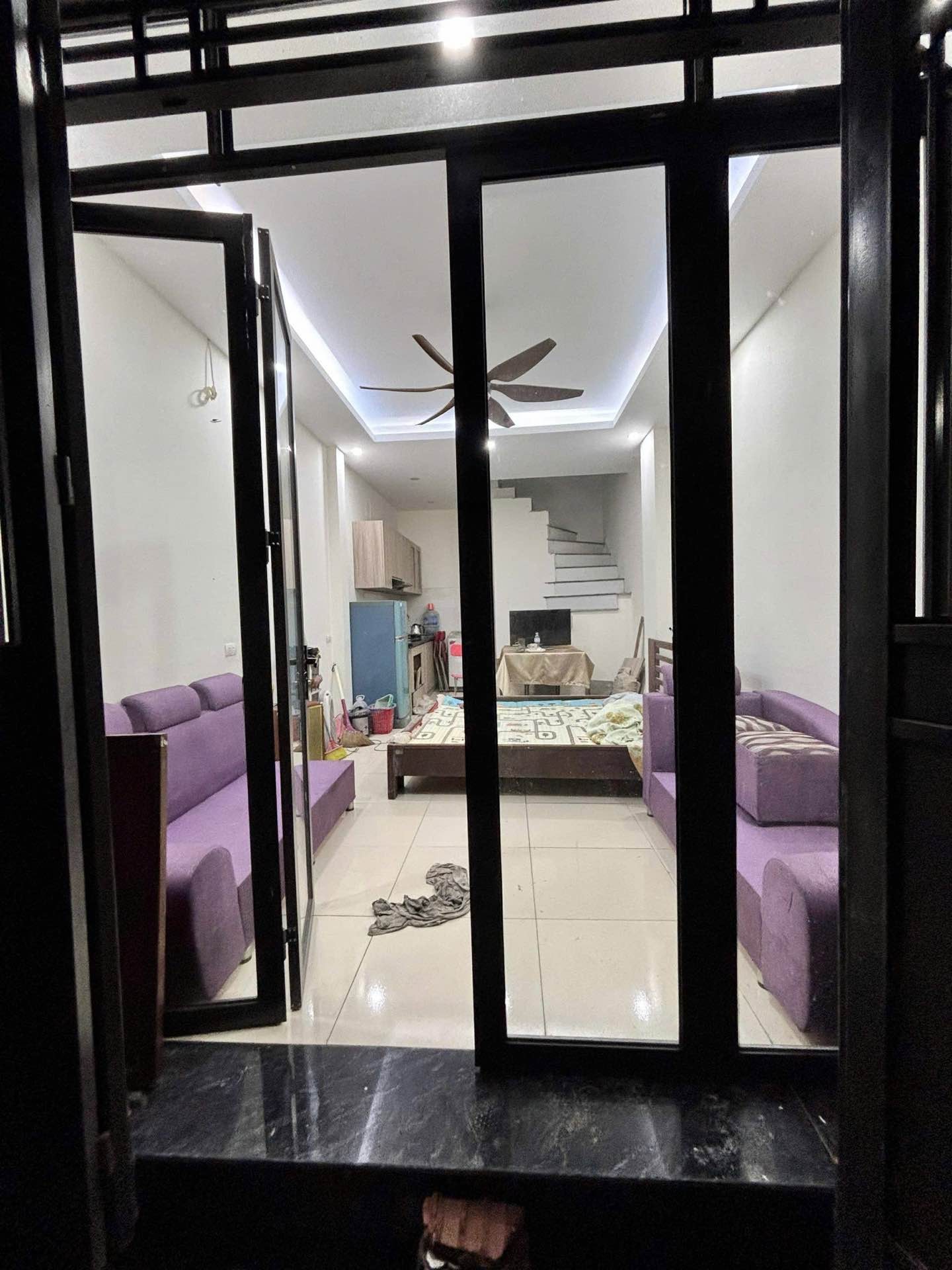 Bán nhà Định Công Thượng - diện tích 25m2 2 tầng - Nhà đẹp hiếm có - giá 1,99 tỷ