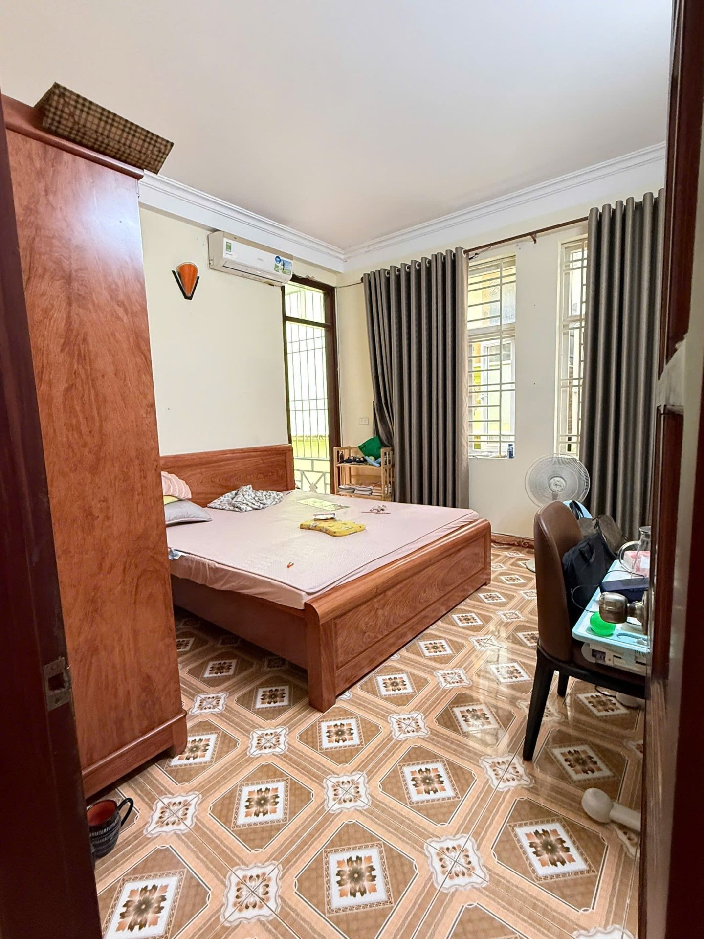 Bán nhà Hoàng Liệt - diện tích 49m2 4 tầng - Ngõ 2, ô tô tránh - giá 12,5 tỷ