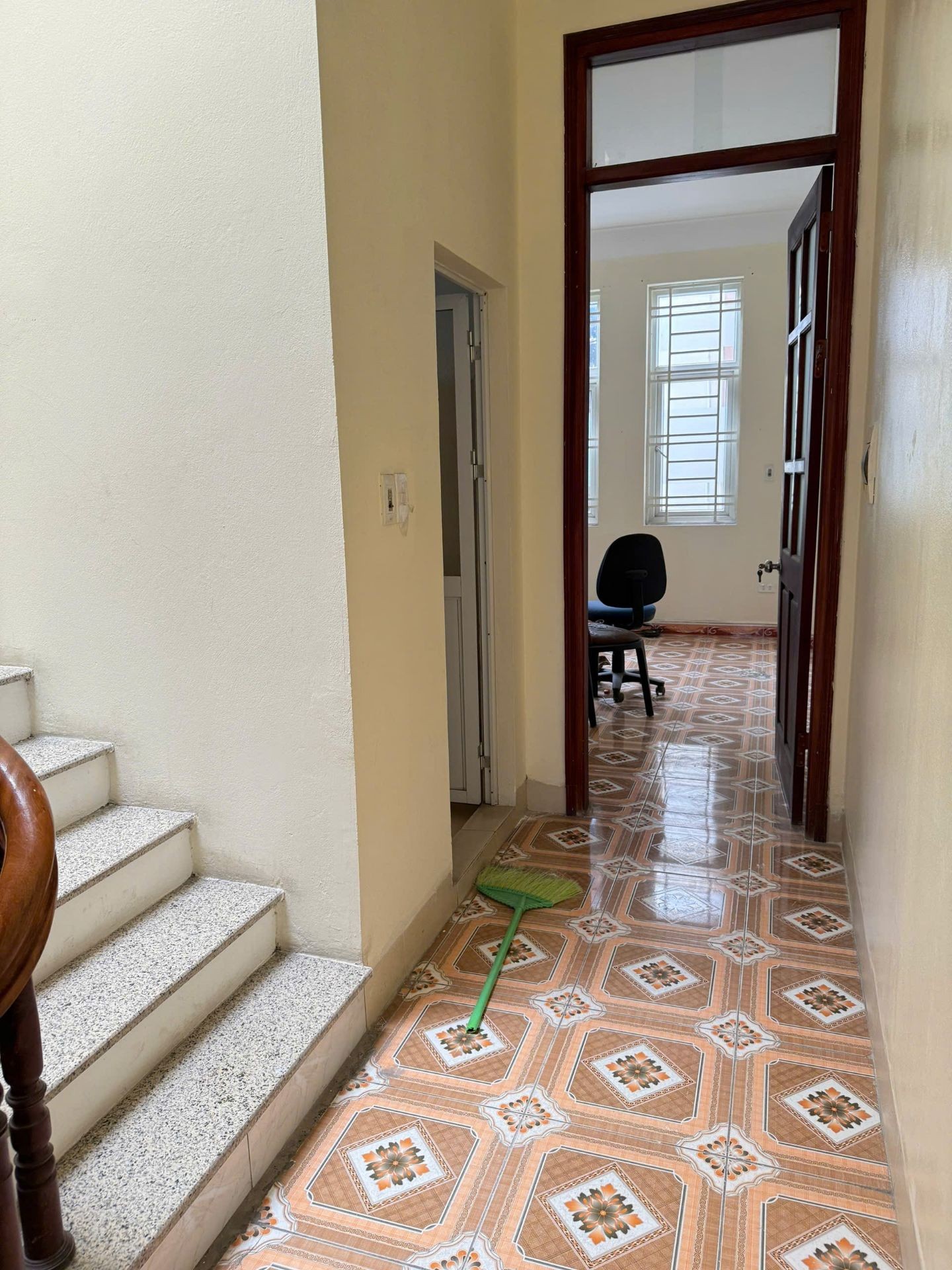 Bán nhà Hoàng Liệt - diện tích 49m2 4 tầng - Ngõ 2, ô tô tránh - giá 12,5 tỷ