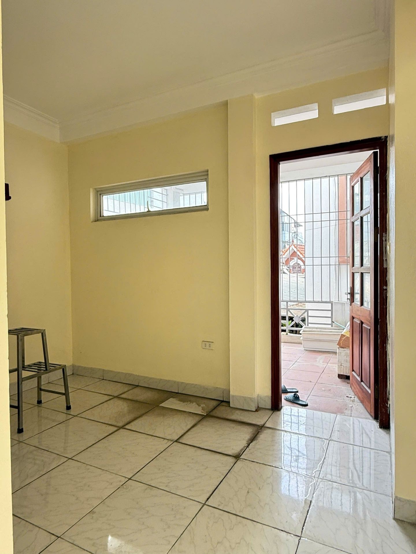 Bán nhà Hoàng Liệt - diện tích 49m2 4 tầng - Ngõ 2, ô tô tránh - giá 12,5 tỷ