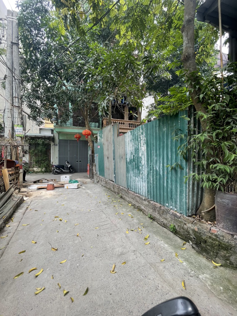 Bán nhà Định Công - diện tích 135m2 1 tầng - Ô tô đỗ cửa - giá 17 tỷ