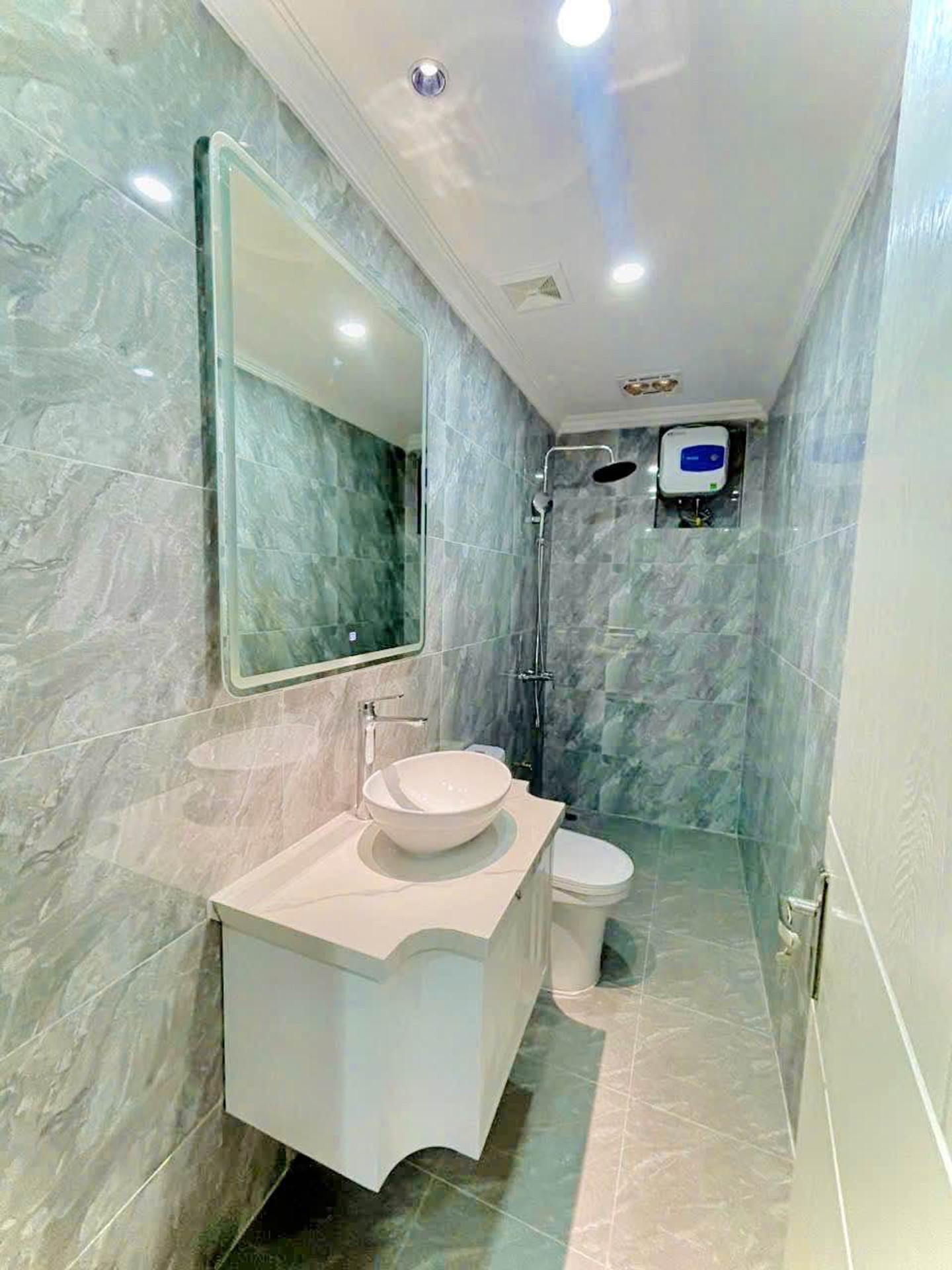 Bán nhà Vĩnh Hưng - diện tích 44m2 6 tầng - Thang máy, xây mới cứng - giá 15 tỷ