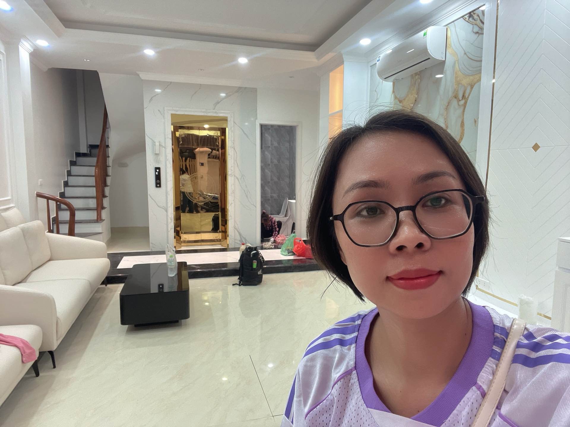 Bán nhà Vĩnh Hưng - diện tích 44m2 6 tầng - Thang máy, xây mới cứng - giá 15 tỷ