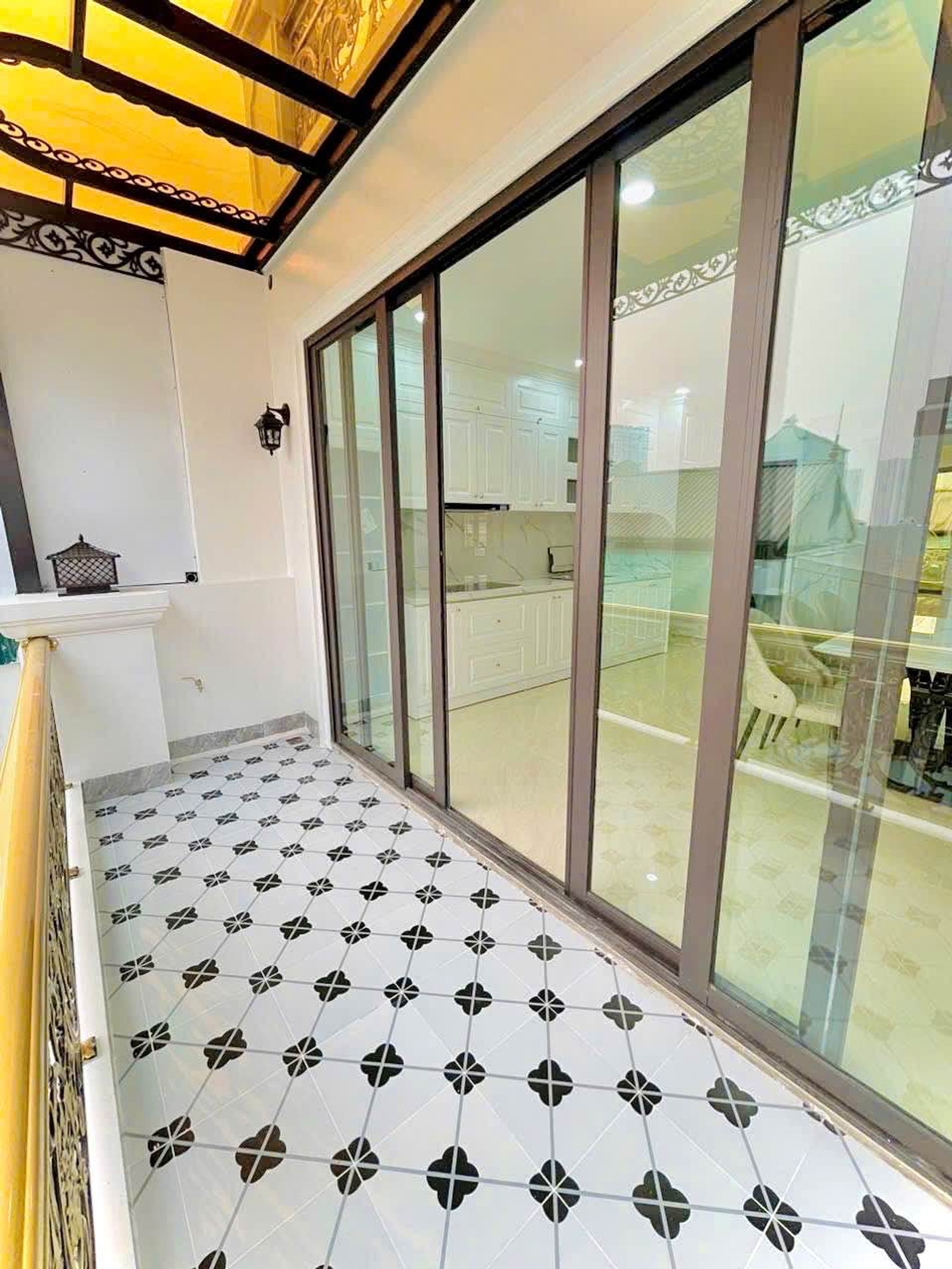 Bán nhà Vĩnh Hưng - diện tích 44m2 6 tầng - Thang máy, xây mới cứng - giá 15 tỷ