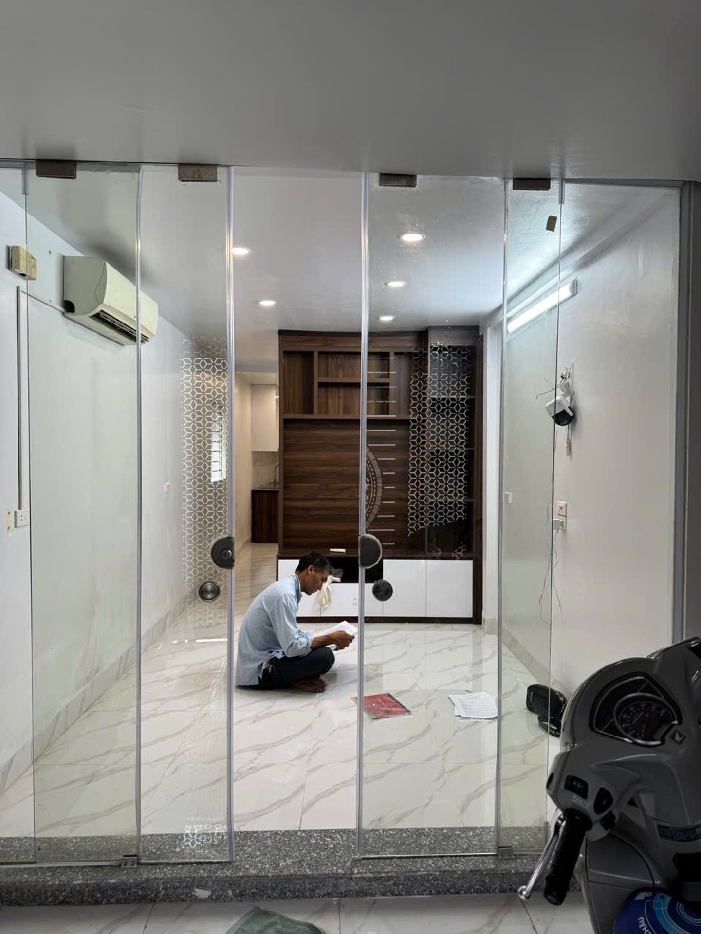 Bán nhà Mai Động - diện tích 85m2 2 tầng - ô tô tránh - giá 3,85 tỷ