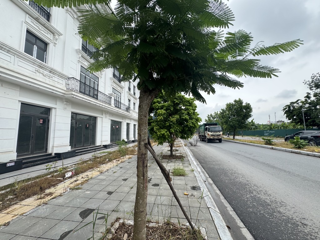 Bán nhà FLC Premier Parc - diện tích 96m2 5 tầng - Kinh doanh sầm uất - giá 40,5 tỷ