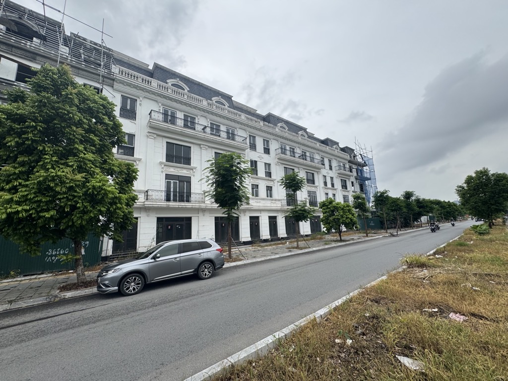 Bán nhà FLC Premier Parc - diện tích 96m2 5 tầng - Kinh doanh sầm uất - giá 40,5 tỷ