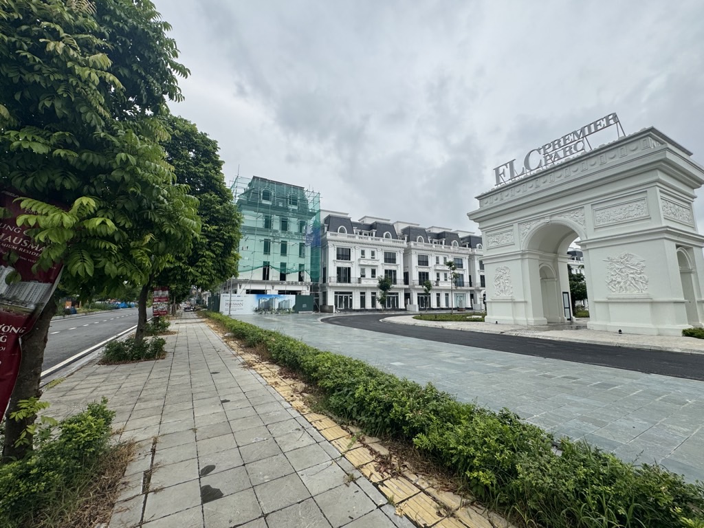 Bán nhà FLC Premier Parc - diện tích 96m2 5 tầng - Kinh doanh sầm uất - giá 40,5 tỷ