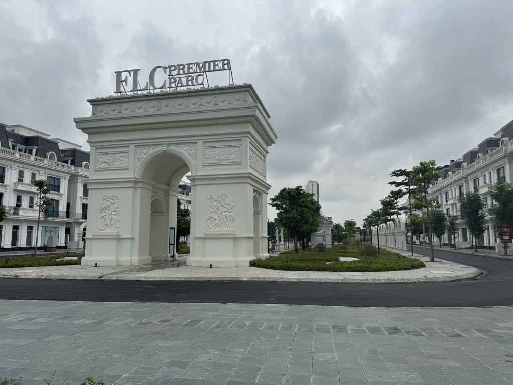 Bán nhà FLC Premier Parc - diện tích 96m2 5 tầng - Kinh doanh sầm uất - giá 40,5 tỷ