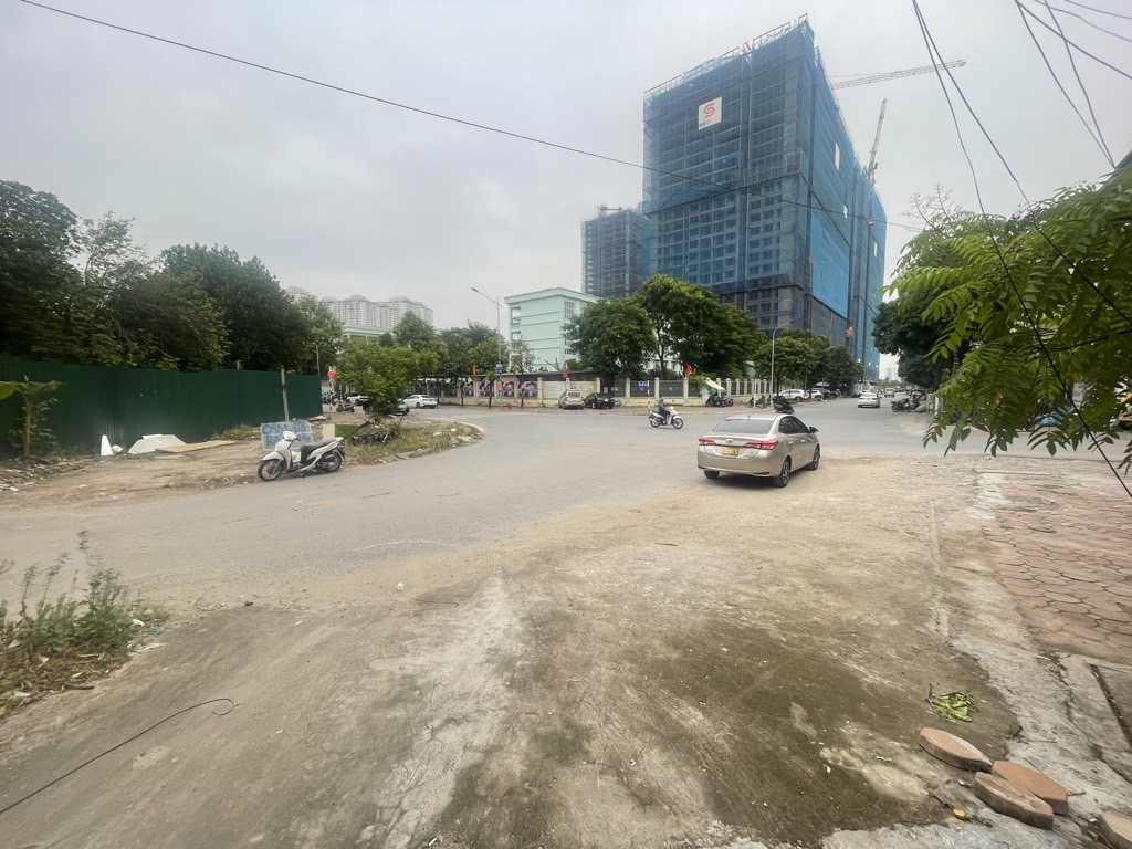 Bán nhà Ngõ 2 ô tô tránh Tây Nam Linh Đàm - diện tích 87.2m2 0 tầng - Đất - giá 37 tỷ