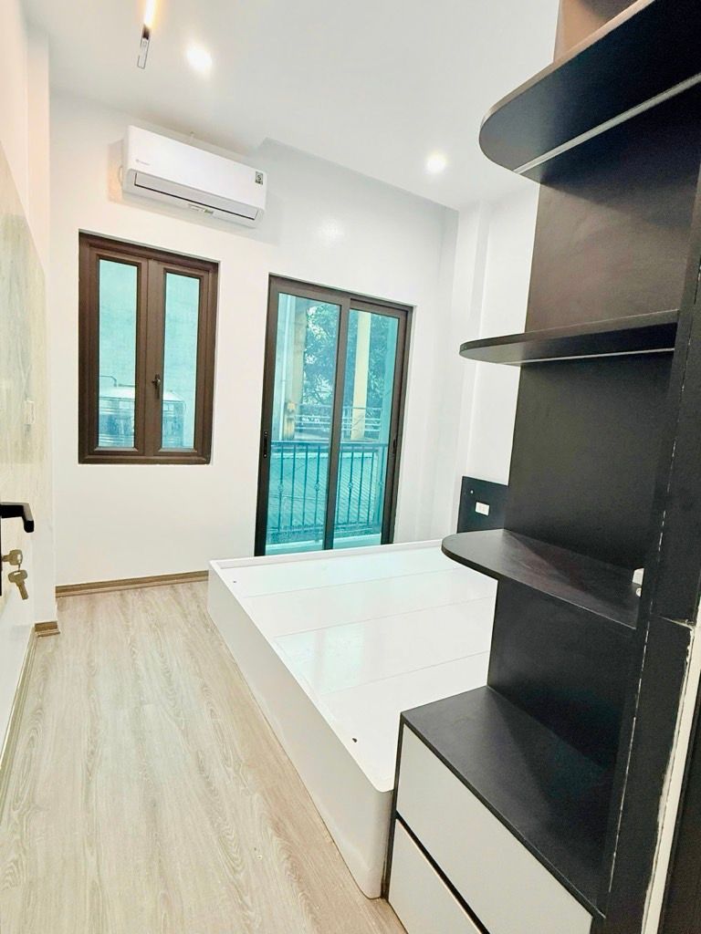 Bán nhà Thanh Đàm - diện tích 30m2 4 tầng - ô tô đỗ cửa - giá 6,45 tỷ