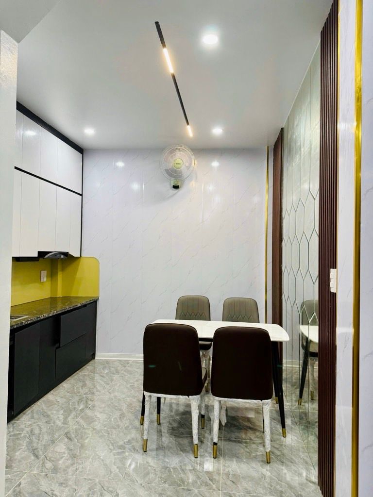 Bán nhà Thanh Đàm - diện tích 30m2 4 tầng - ô tô đỗ cửa - giá 6,45 tỷ