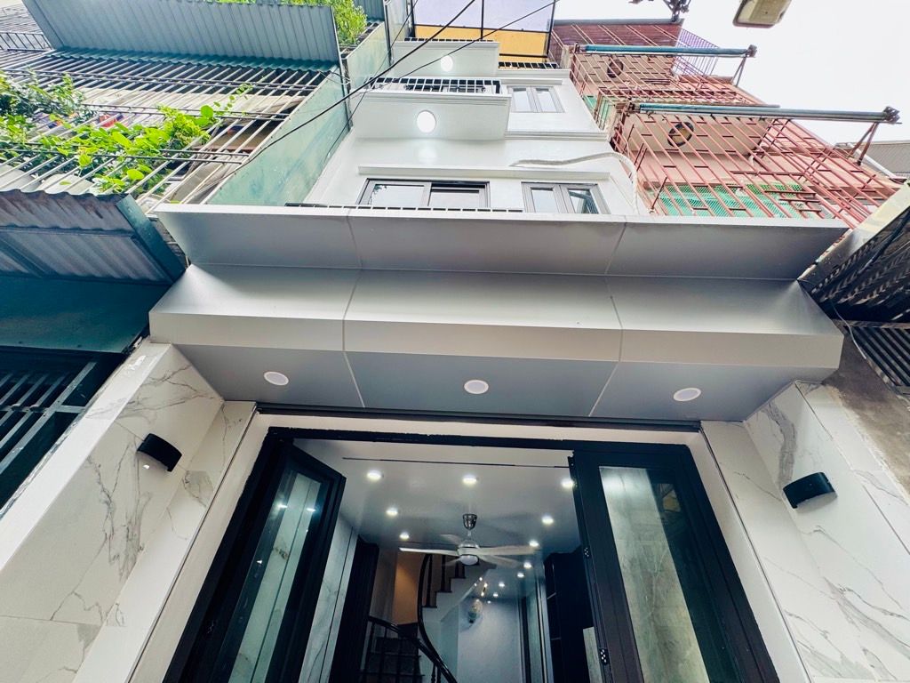 Bán nhà Thanh Đàm - diện tích 30m2 4 tầng - ô tô đỗ cửa - giá 6,45 tỷ