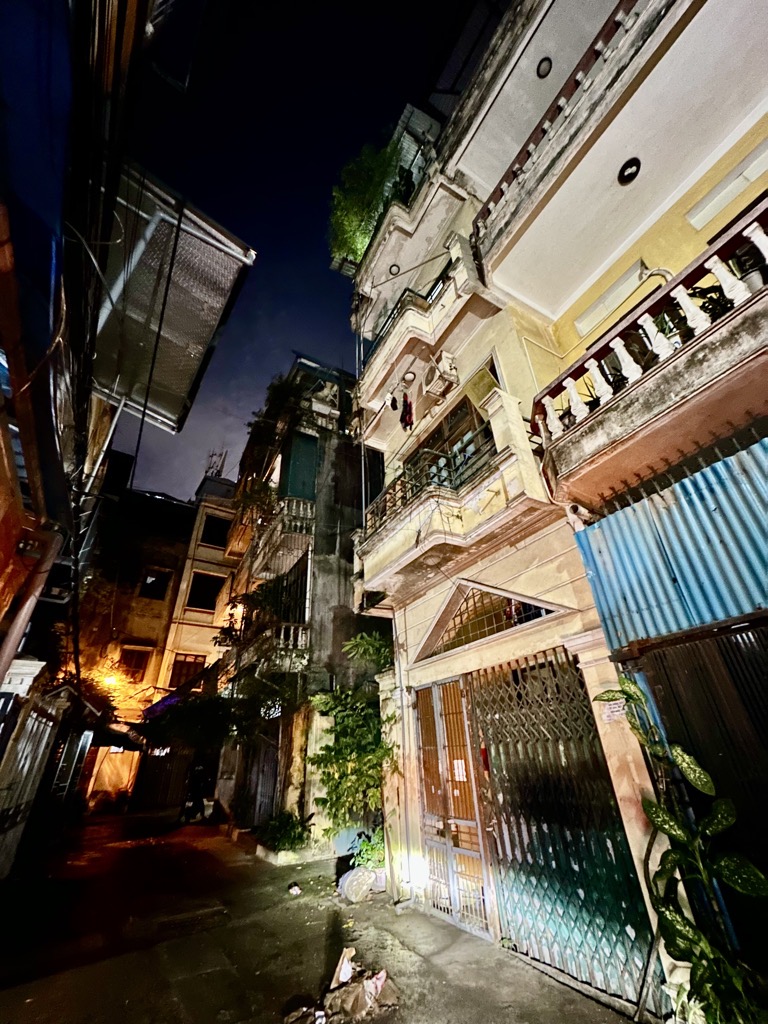 Bán nhà Nguyễn Văn Trỗi - diện tích 54m2 4 tầng - Mặt phố - giá 27,5 tỷ