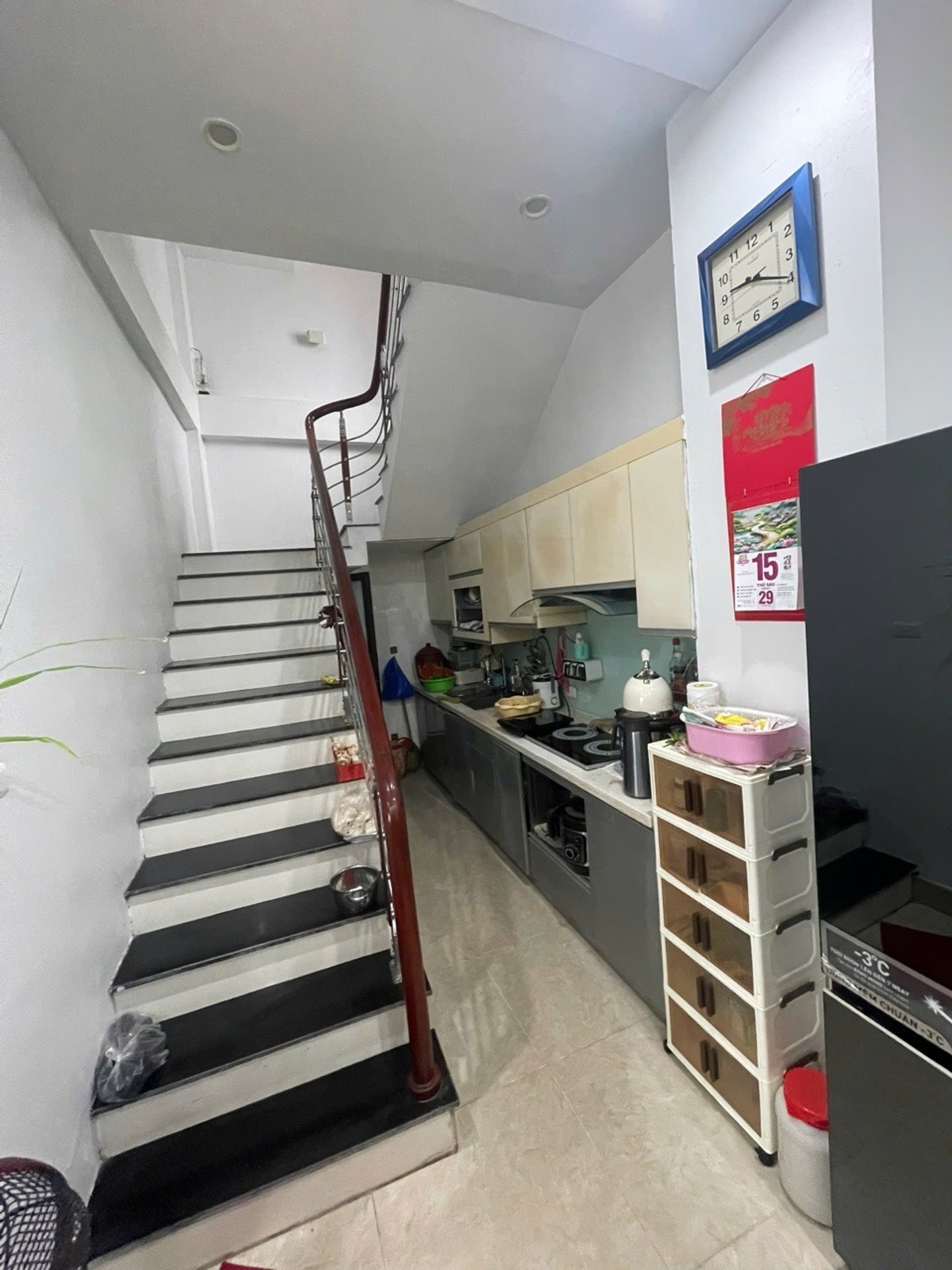 Bán nhà ngõ Quỳnh - diện tích 31m2 5 tầng - Ô tô đỗ cửa - giá 8,75 tỷ