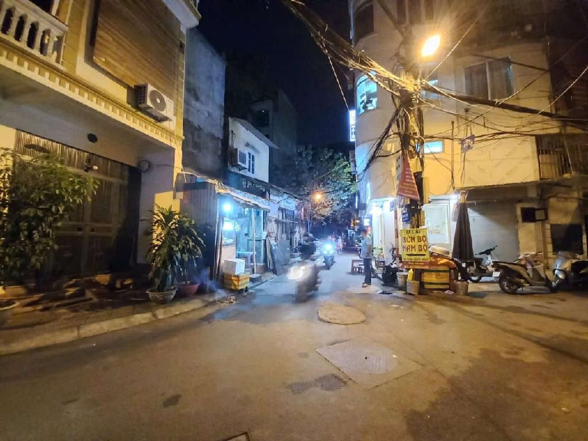 Bán nhà Vân Hồ 3 - diện tích 31m2 2 tầng - Ô tô tránh - giá 12,9 tỷ