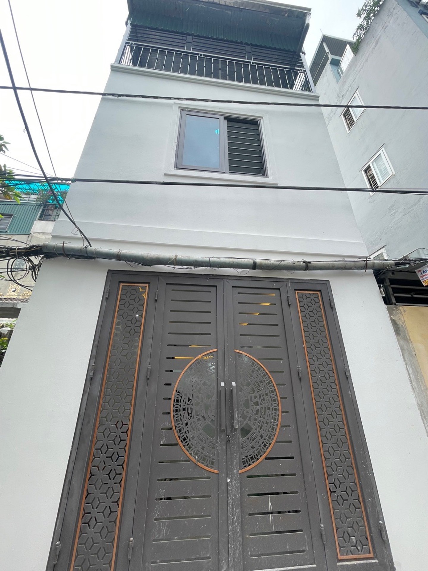 Bán nhà Định Công Hạ - diện tích 43m2 3 tầng - Nhà lô góc ô tô cách 20m - giá 5,3 tỷ
