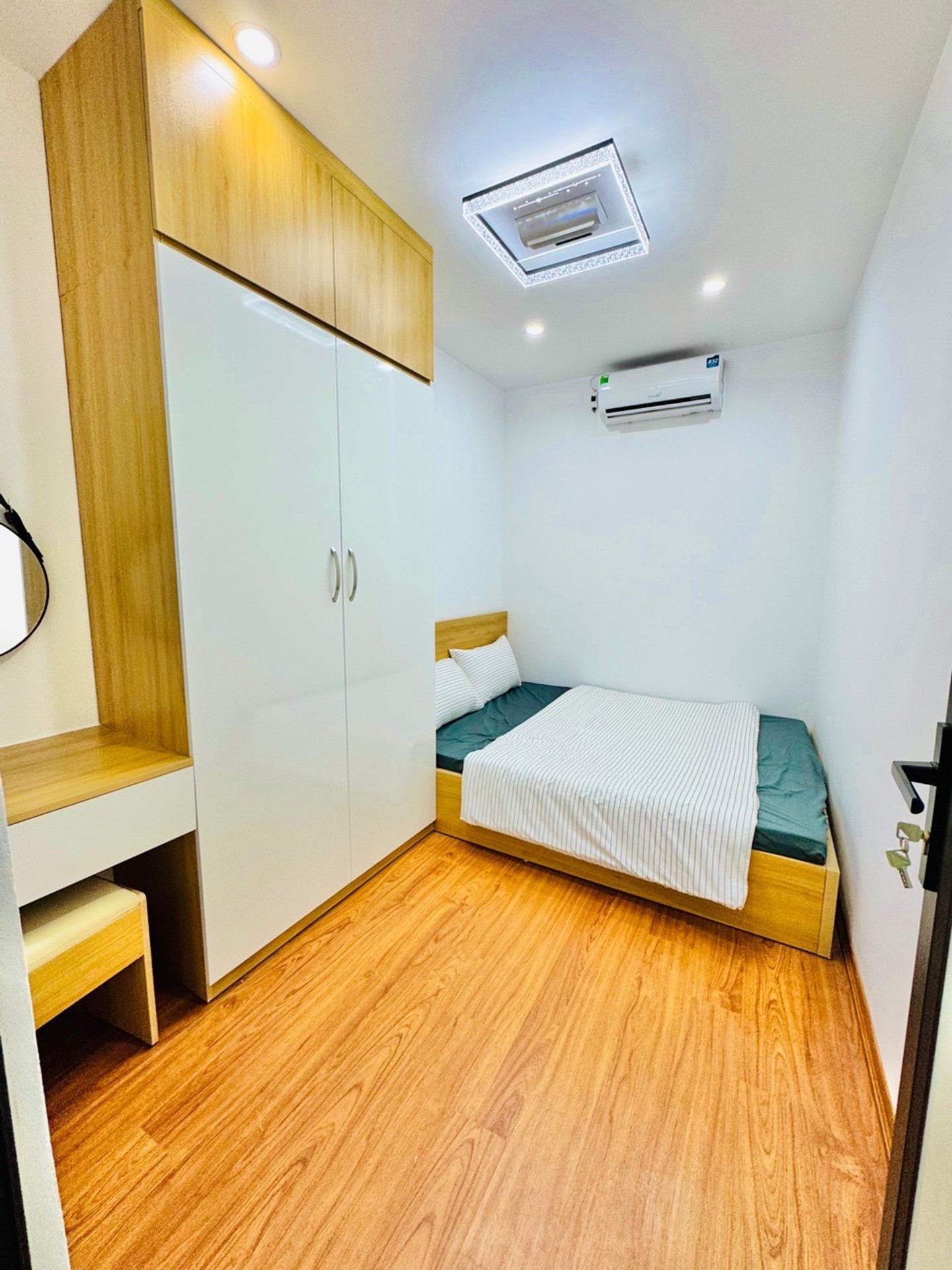 Bán nhà Nguyễn Đức Cảnh - diện tích 36m2 3 tầng - Mặt ngõ ba gác - giá 3,68 tỷ