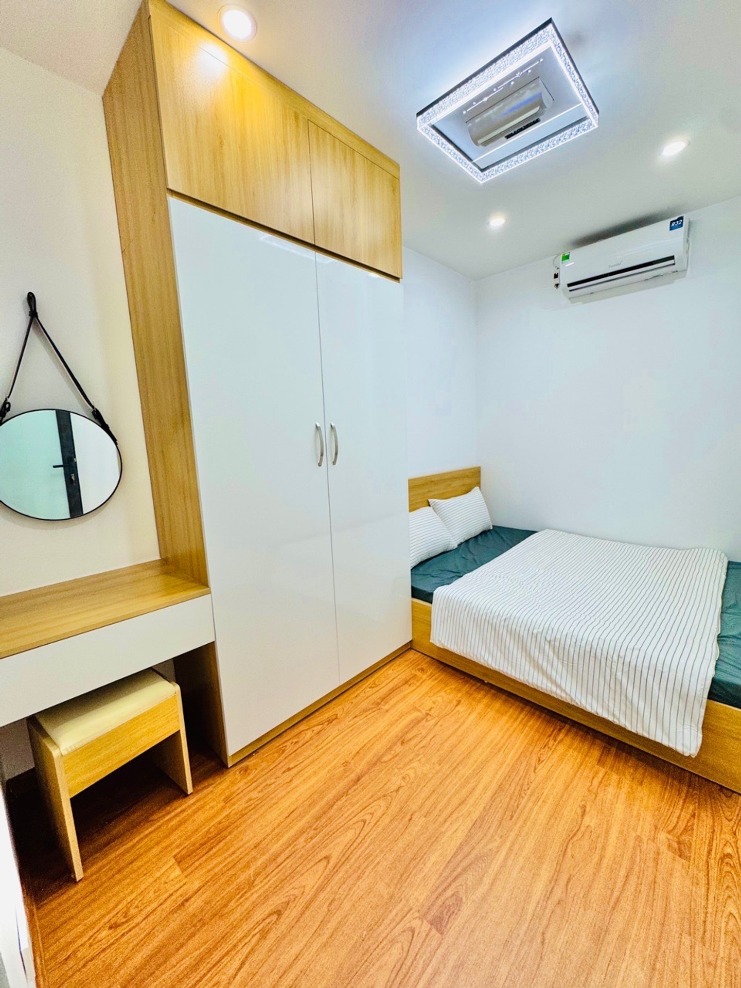 Bán nhà Nguyễn Đức Cảnh - diện tích 36m2 3 tầng - Mặt ngõ ba gác - giá 3,68 tỷ