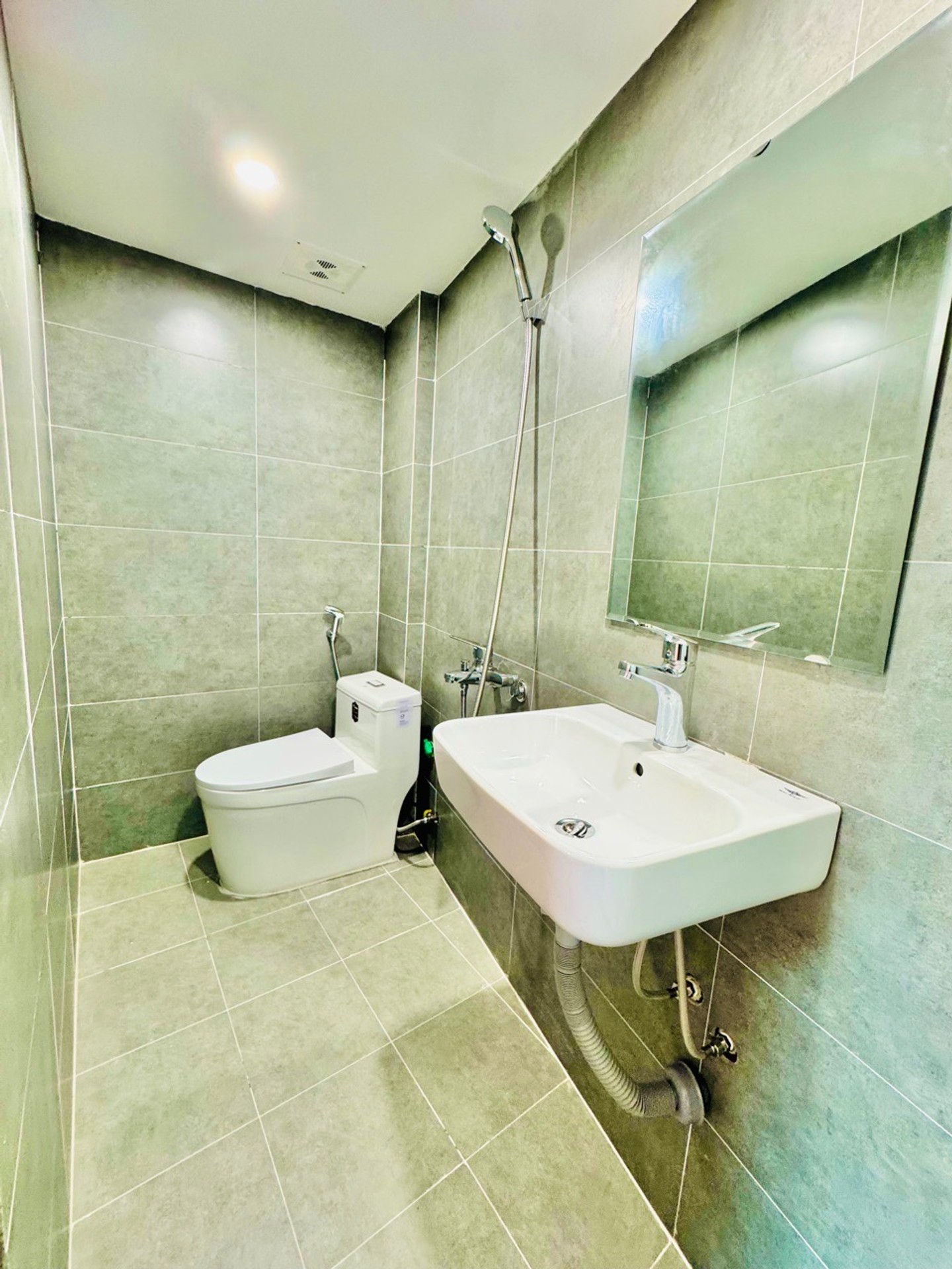 Bán nhà Nguyễn Đức Cảnh - diện tích 36m2 3 tầng - Mặt ngõ ba gác - giá 3,68 tỷ