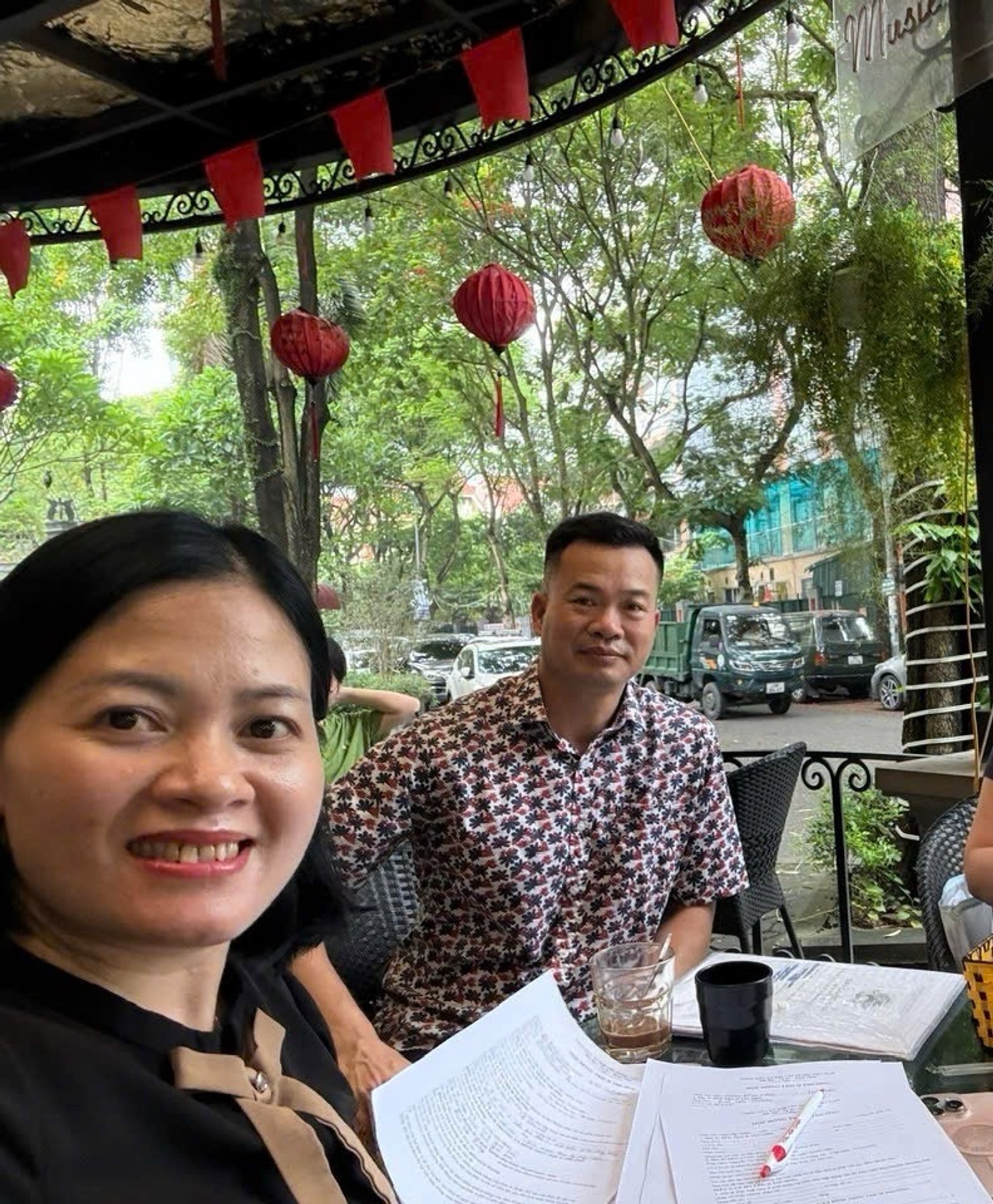 Bán nhà Linh Đàm - diện tích 215m2 4 tầng - Lô góc 04 mặt thoáng - giá 90 tỷ