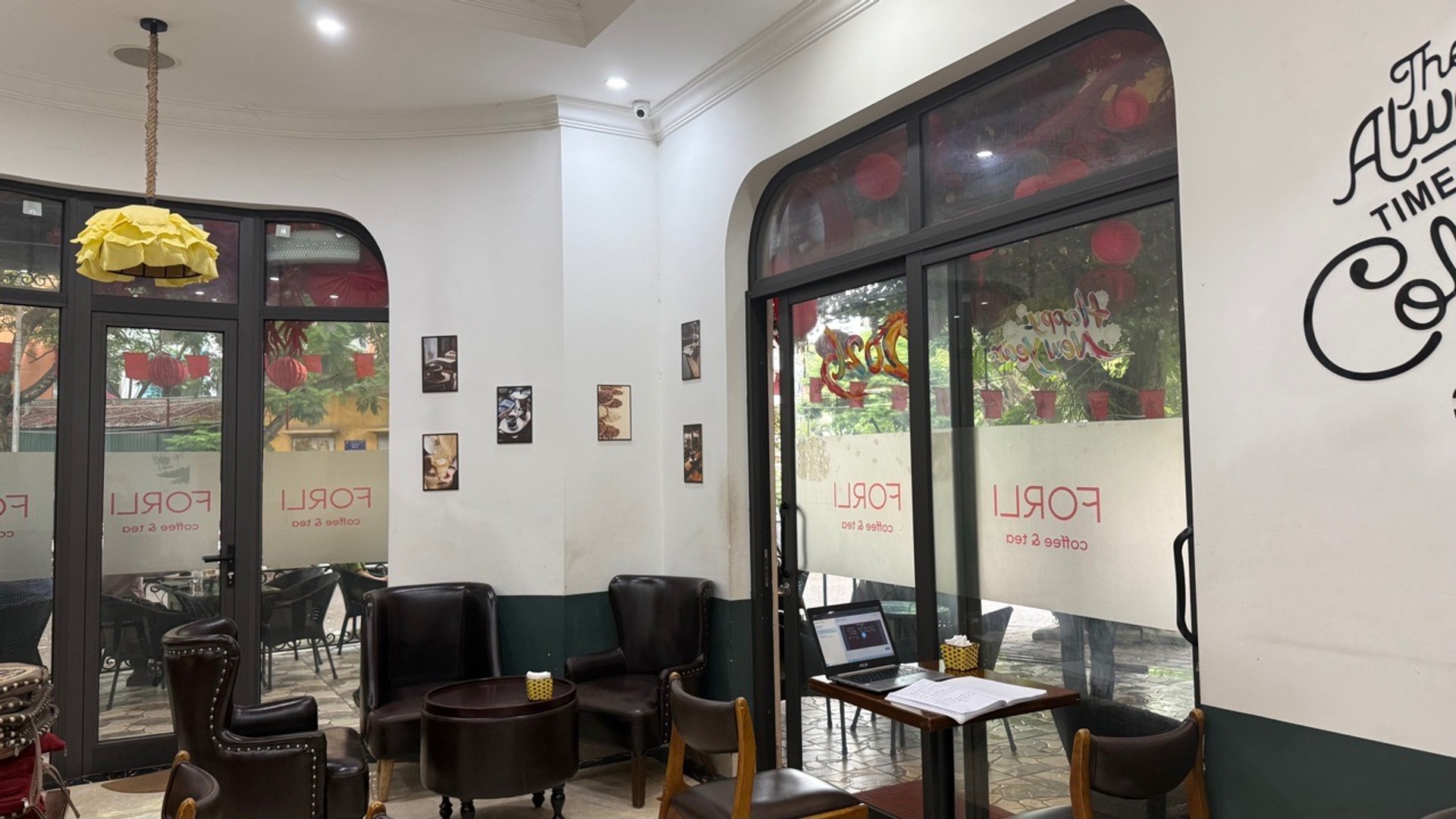 Bán nhà Linh Đàm - diện tích 215m2 4 tầng - Lô góc 04 mặt thoáng - giá 90 tỷ