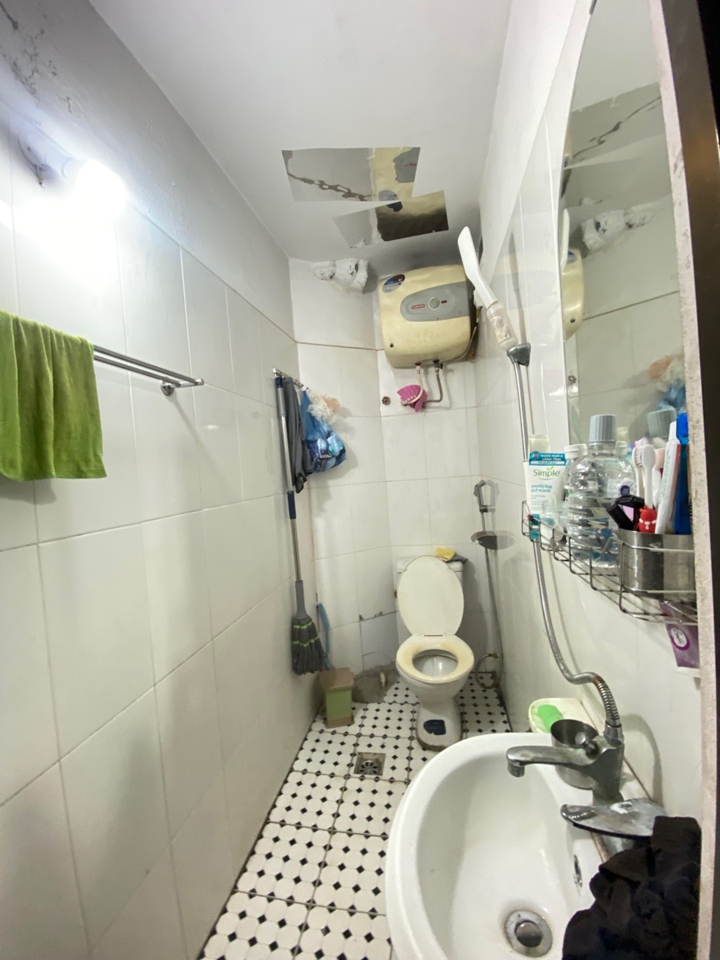 Bán nhà Hoàng Đạo Thành - diện tích 23m2 4 tầng - Ô tô tránh 10m - giá 4,7 tỷ