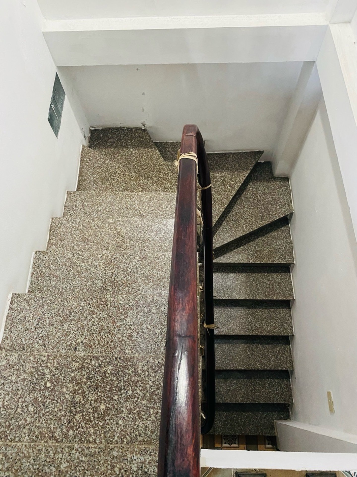 Bán nhà Hoàng Đạo Thành - diện tích 23m2 4 tầng - Ô tô tránh 10m - giá 4,7 tỷ