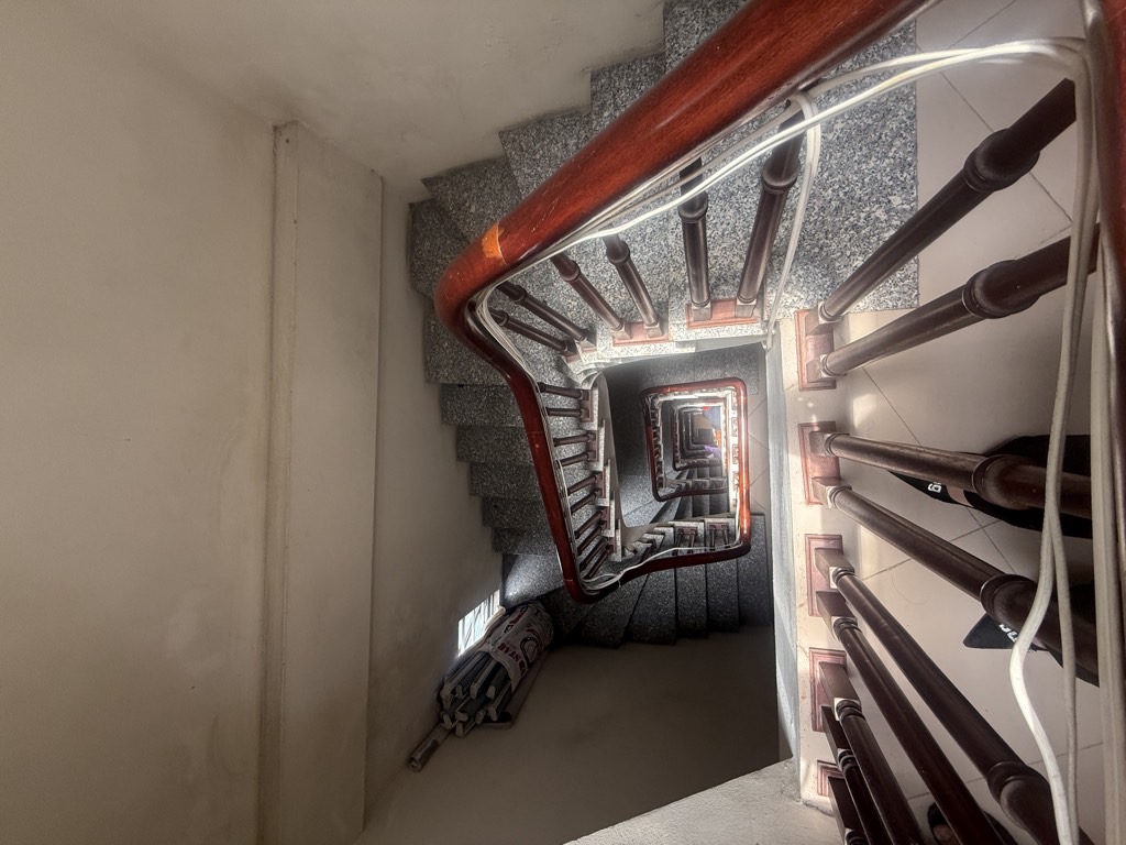 Bán nhà Đông Các - diện tích 84.5m2 8 tầng - LÔ GÓC - MẶT PHỐ TRUNG TÂM ĐỐNG ĐA - giá 34,5 tỷ