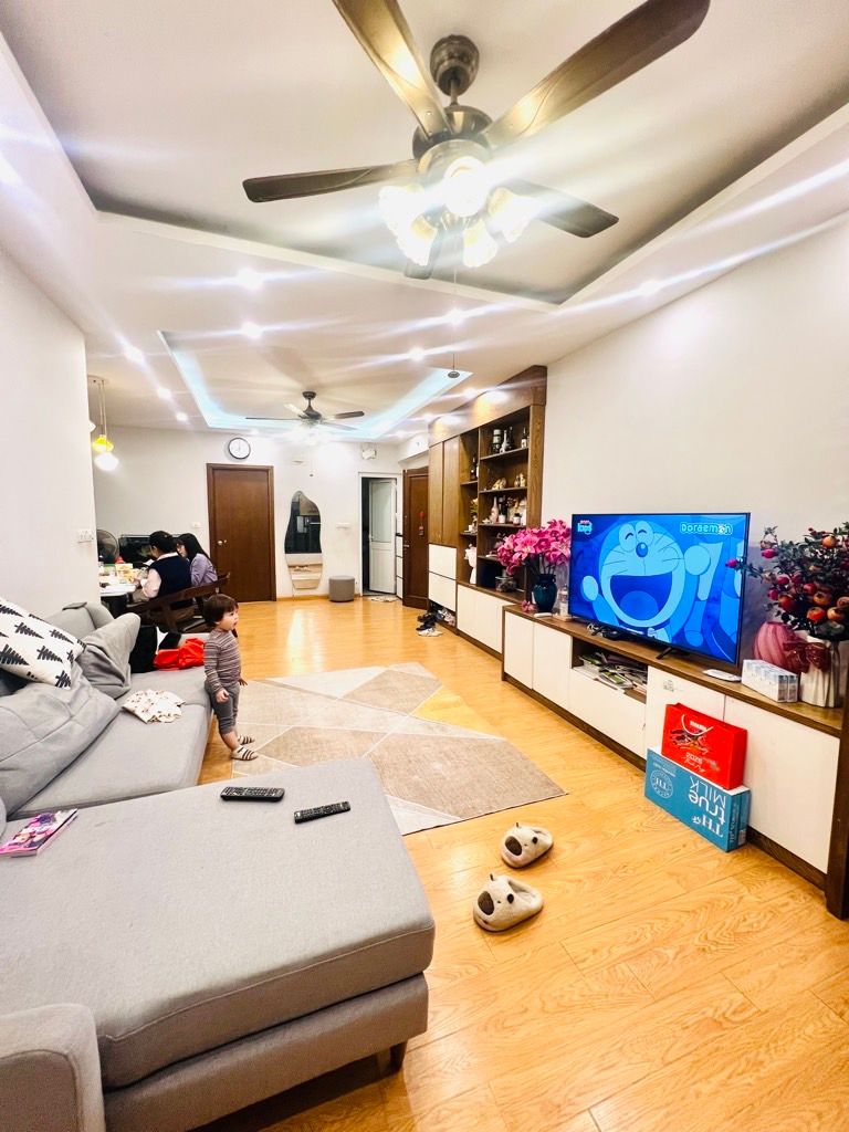 Bán nhà Hoàng Mai - diện tích 107m2 1 tầng - Căn góc 2 mặt thoáng - giá 9,2 tỷ