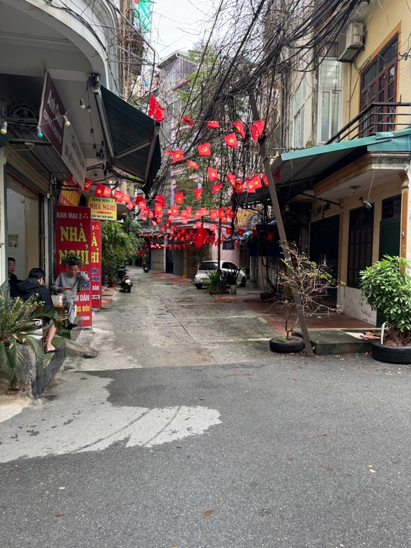 Bán nhà Đê La Thành - diện tích 95m2 4 tầng - ô tô tránh - giá 29 tỷ