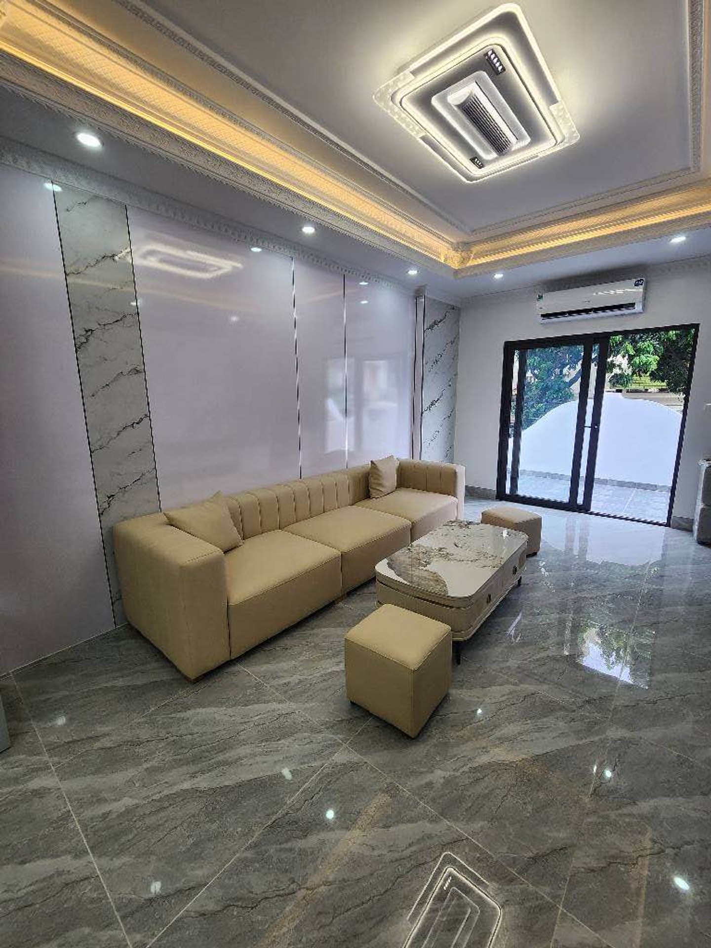 Bán nhà Ngũ Nhạc - diện tích 54m2 5 tầng - nhà mặt phố ô tô tránh - giá 16 tỷ