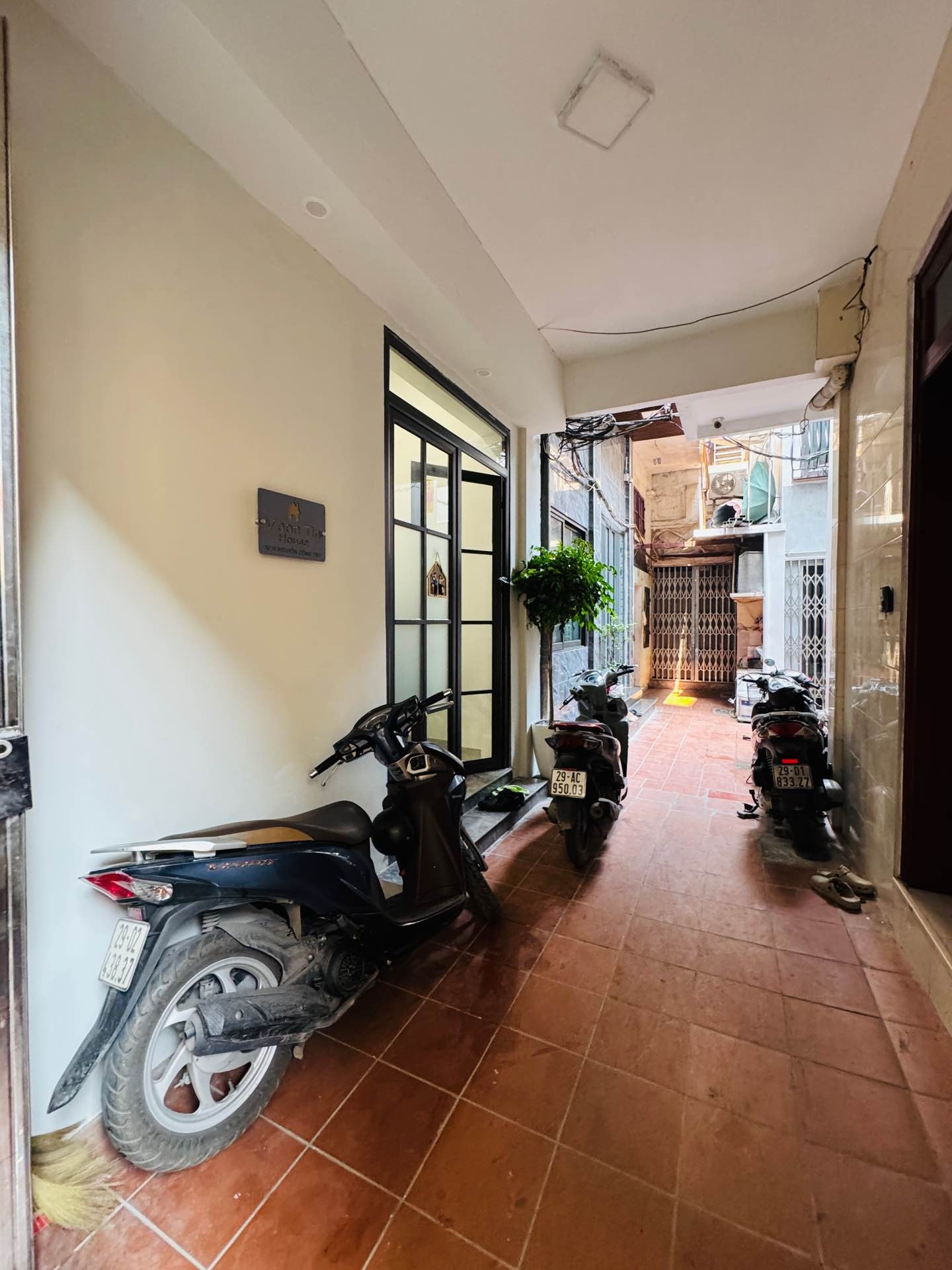 Bán nhà Nguyễn Công Trứ - diện tích 32m2 5 tầng - Nhà đẹp long lanh - giá 8,95 tỷ