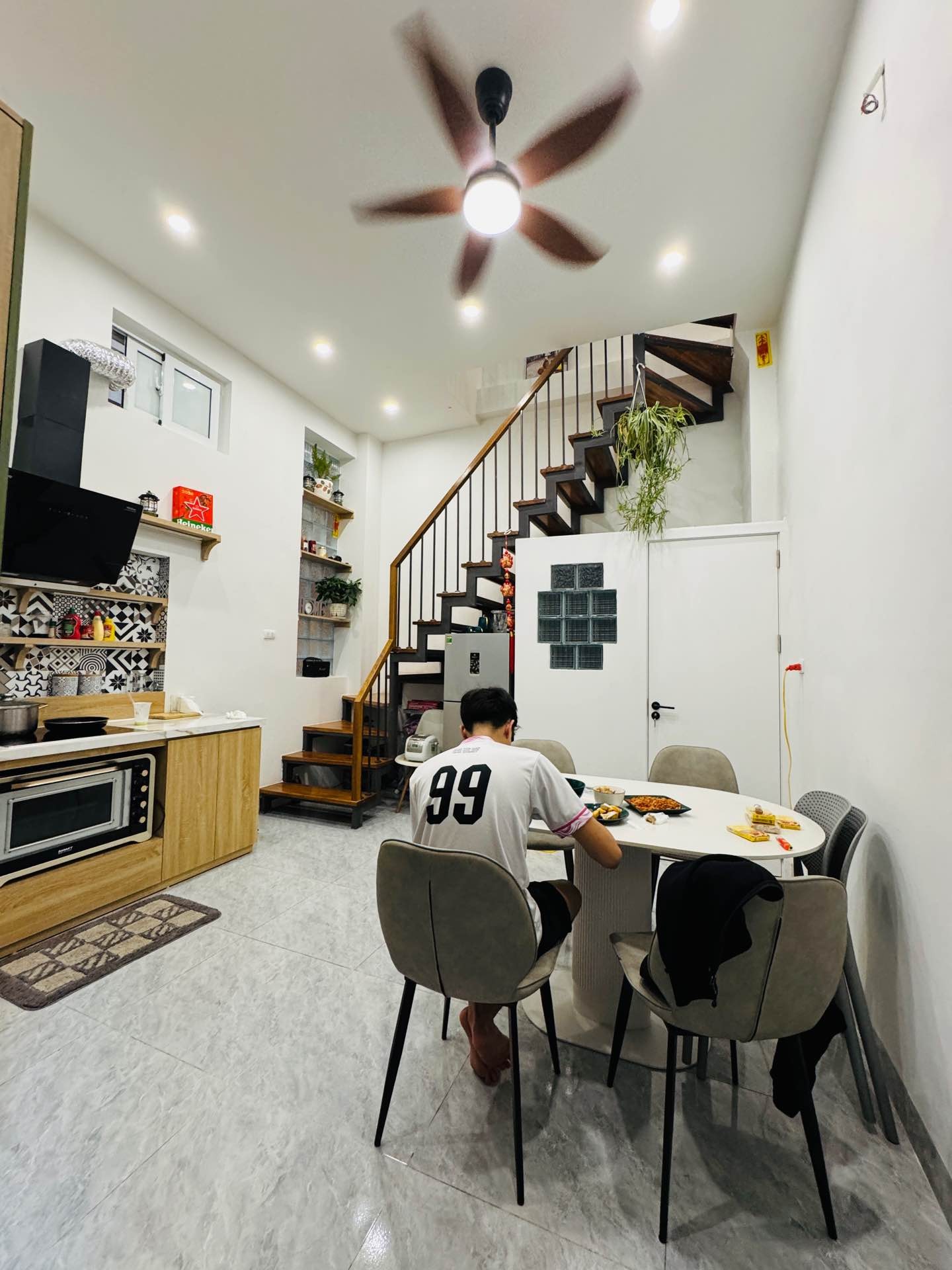 Bán nhà Nguyễn Công Trứ - diện tích 32m2 5 tầng - Nhà đẹp long lanh - giá 8,95 tỷ