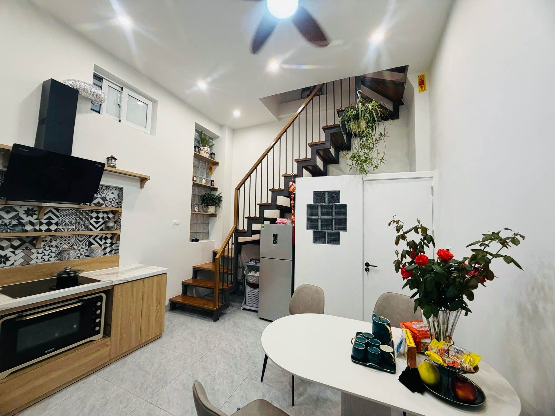 Bán nhà Nguyễn Công Trứ - diện tích 32m2 5 tầng - Nhà đẹp long lanh - giá 8,95 tỷ