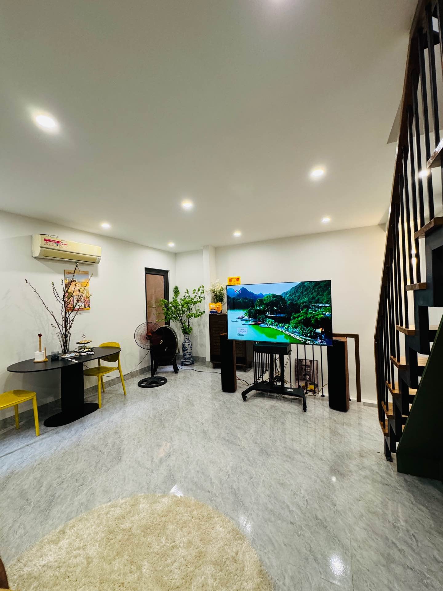 Bán nhà Nguyễn Công Trứ - diện tích 32m2 5 tầng - Nhà đẹp long lanh - giá 8,95 tỷ